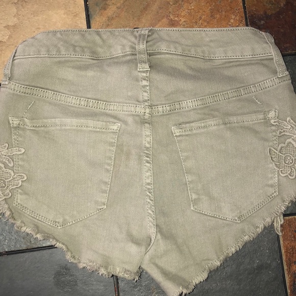 Target Mossimo shorts - Picture 2 of 3